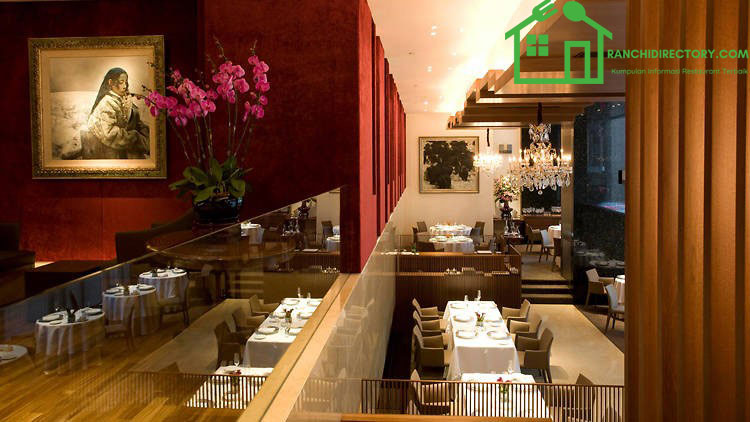 Les Amis Restaurant
